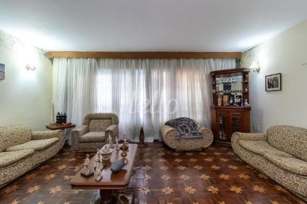 SALA de Casa térrea com 360 m² em Santa Teresinha - São Paulo