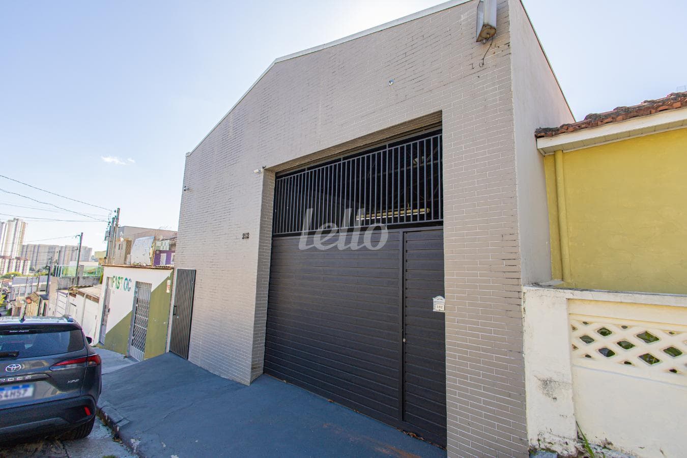FACHADA de Galpão/Armazém com 187 m² em Vila Marieta - São Paulo