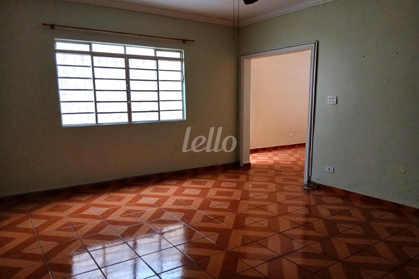SALA de Casa térrea com 180 m² em Santa Teresinha - São Paulo