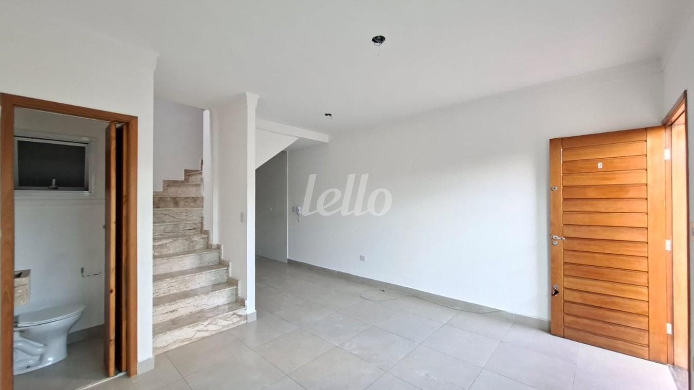 SALA 2 AMBIENTES de Casa em condomínio - sobrado com 70 m² em Santa Teresinha - São Paulo
