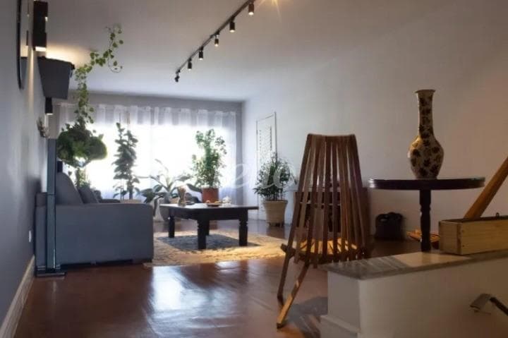 FOTOS (2) de Casa sobrado com 215 m² em Carandiru - São Paulo