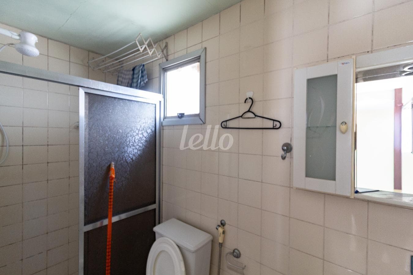 BANHEIRO SOCIAL de Apartamento com 30 m² em Vila Clementino - São Paulo