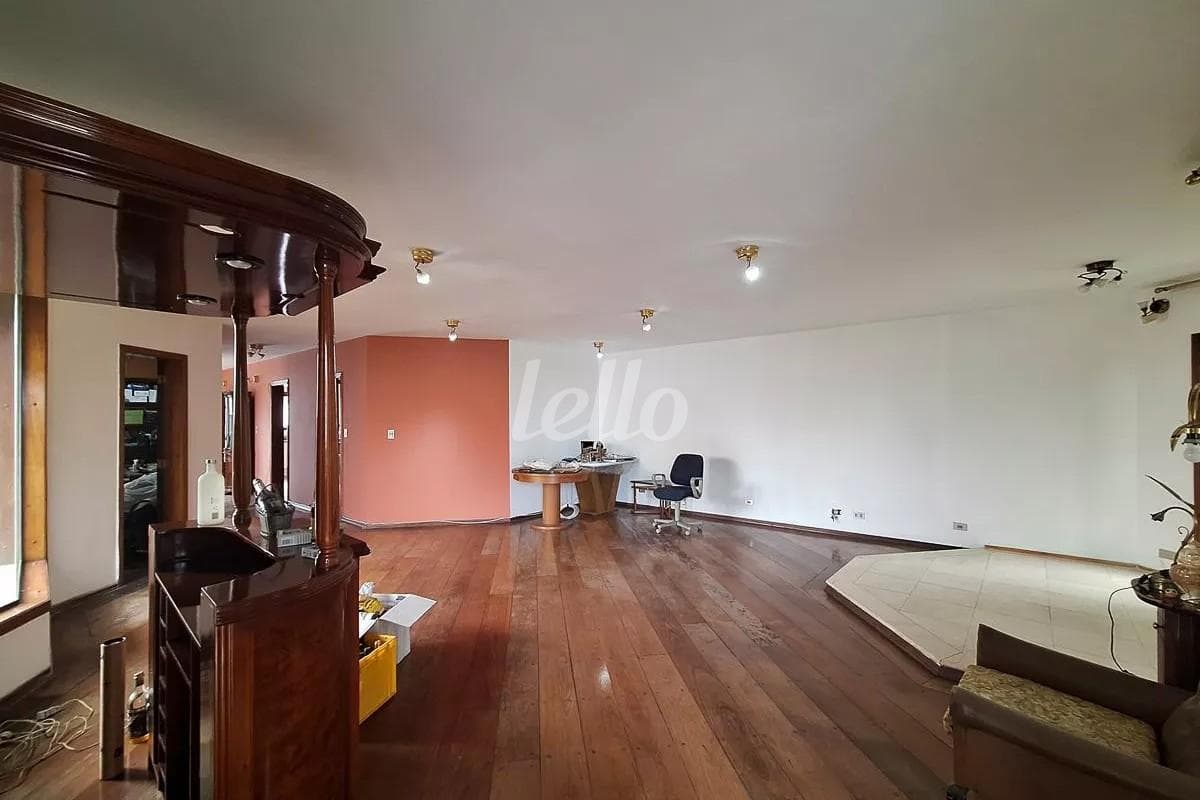 SALA de Casa sobrado com 547 m² em Vila Paulicéia - São Paulo