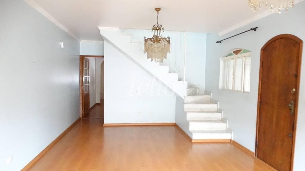 SALA de Casa sobrado com 296 m² em Água Fria - São Paulo