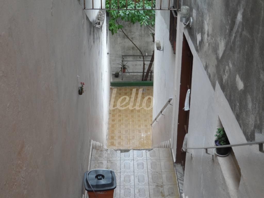 LATERAL de Casa sobrado com 150 m² em Santana - São Paulo