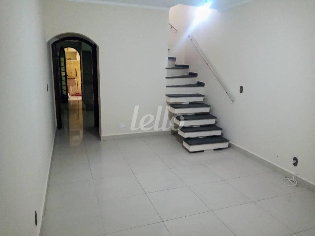 SALA de Casa sobrado com 220 m² em Santa Teresinha - São Paulo