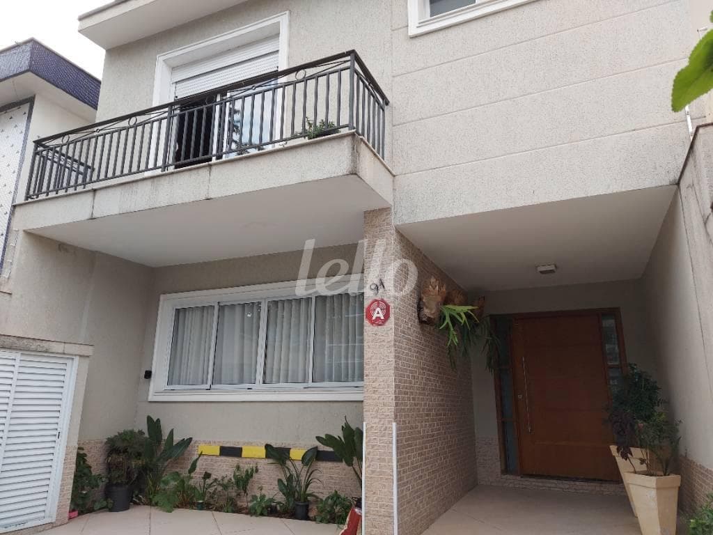 FACHADA de Casa sobrado com 201 m² em Jardim São Paulo(Zona Norte) - São Paulo