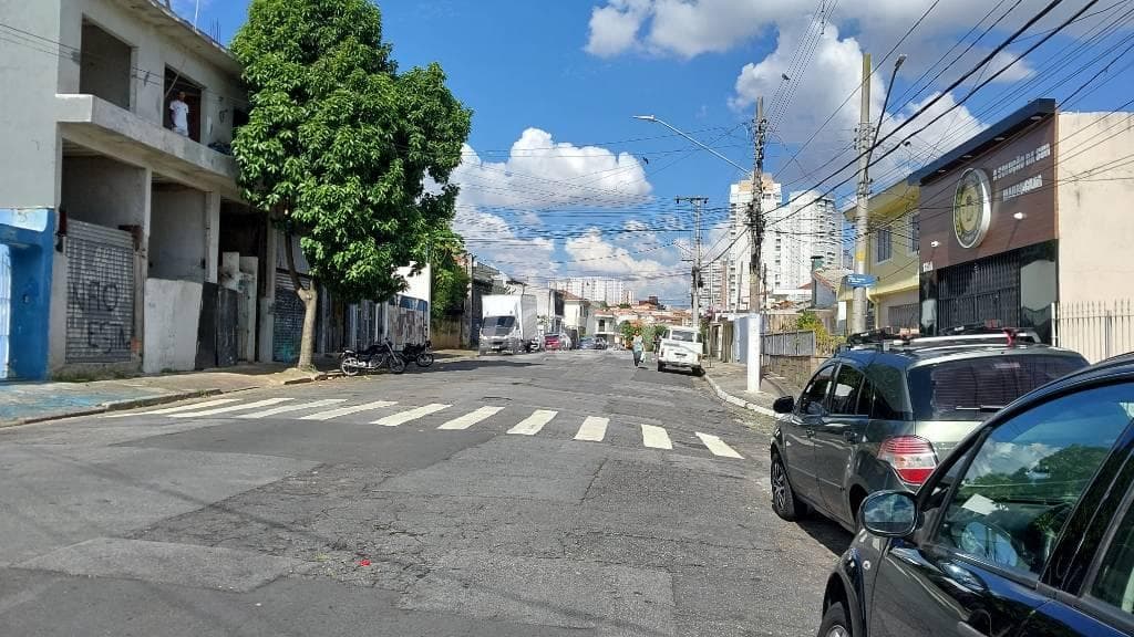 VISTA RUA de Casa sobrado com 300 m² em Vila Ester (zona Norte) - São Paulo