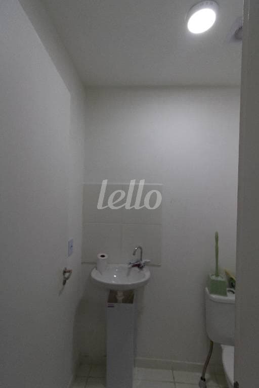 BANHEIRO SOCIAL de Apartamento com 38 m² em Vila Esperança - São Paulo