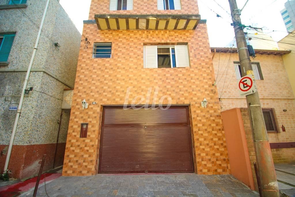 FACHADA de Casa sobrado com 250 m² em Santana - São Paulo