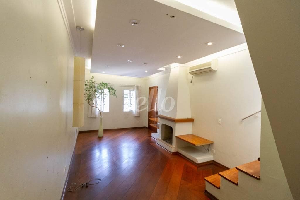 LAREIRA de Casa sobrado com 150 m² em Santana - São Paulo