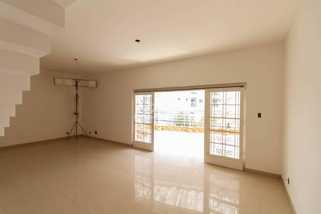 SALA de Casa sobrado com 350 m² em Vila Paulicéia - São Paulo